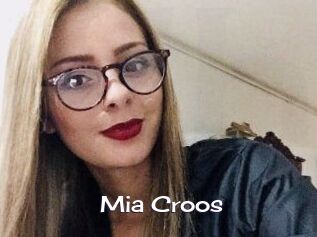 Mia_Croos
